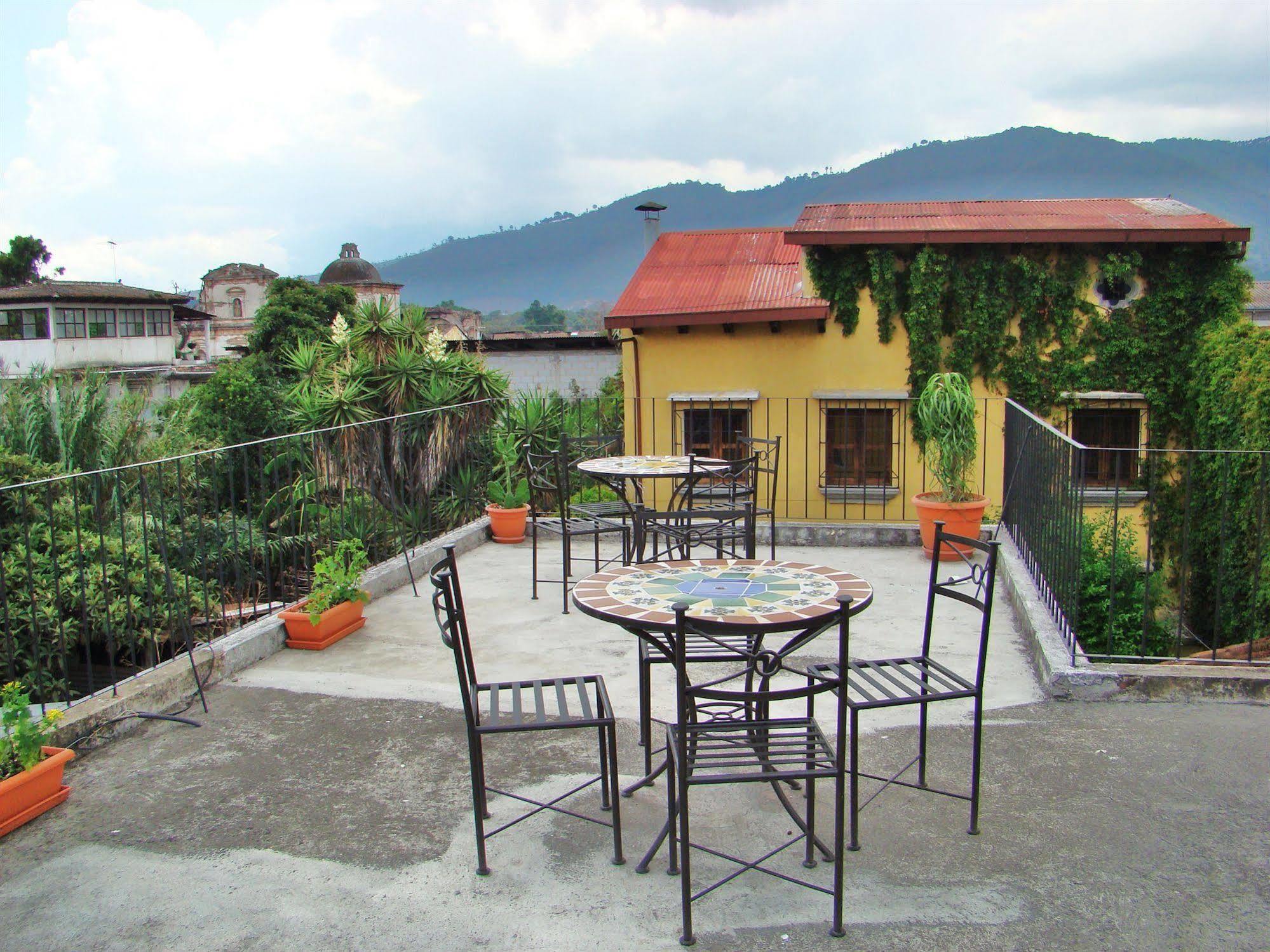 Hotel Casa Rustica By Ahs Antigua Bagian luar foto
