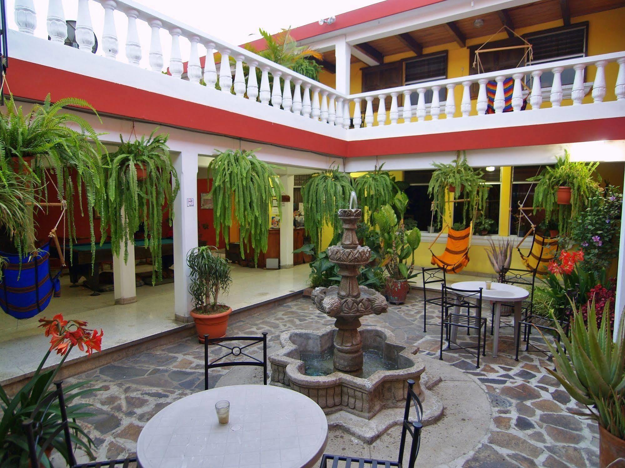 Hotel Casa Rustica By Ahs Antigua Bagian luar foto