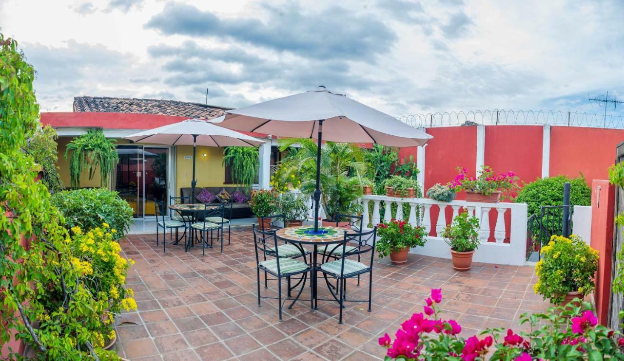 Hotel Casa Rustica By Ahs Antigua Bagian luar foto